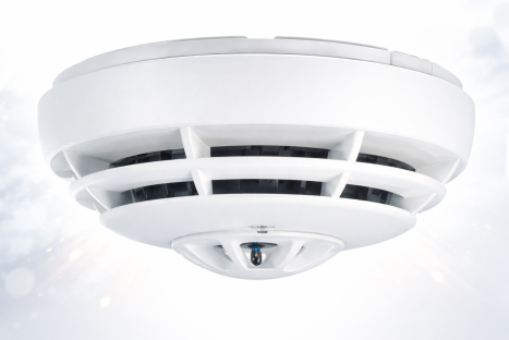 Mehrkriterienmelder mit optischer und thermischer Sensorik, Bild Telenot, Aalen